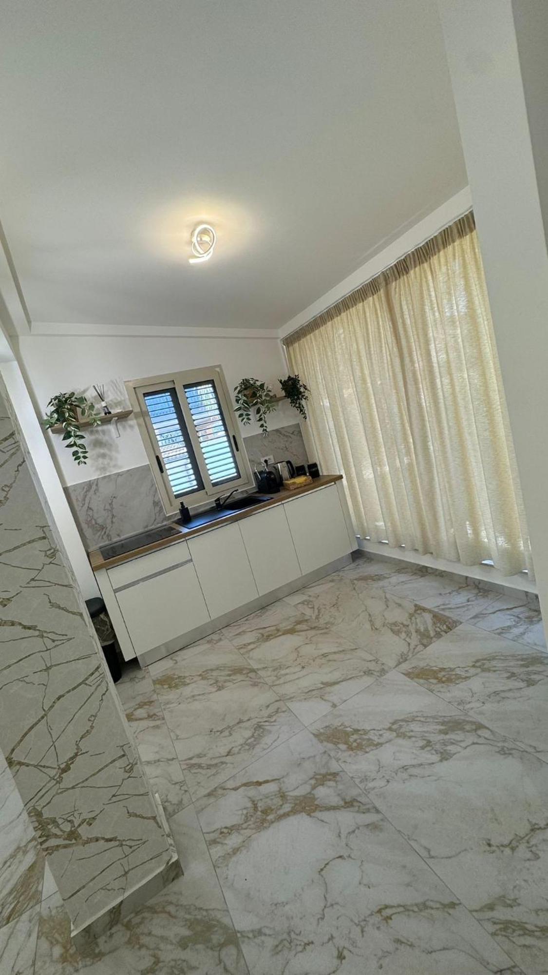 Morgana Sea Bed & Breakfast คาตาเนีย ภายนอก รูปภาพ